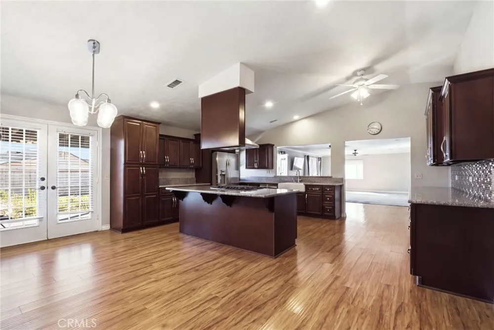 18810 Siesta Apple Valley, CA 92307