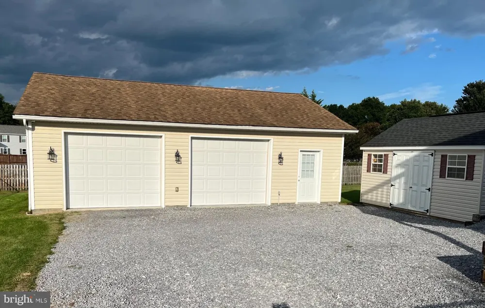 15932 HIBISCUS DRIVE Hagerstown, MD 21740