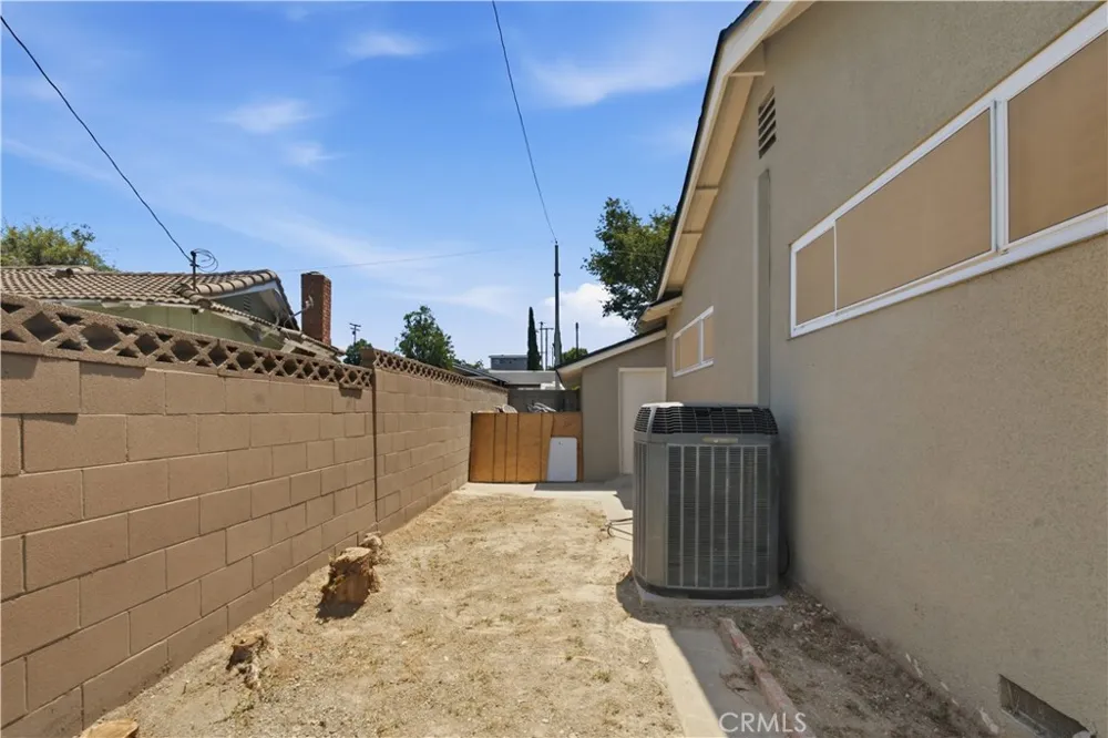 13513 De Alcala La Mirada, CA 90638