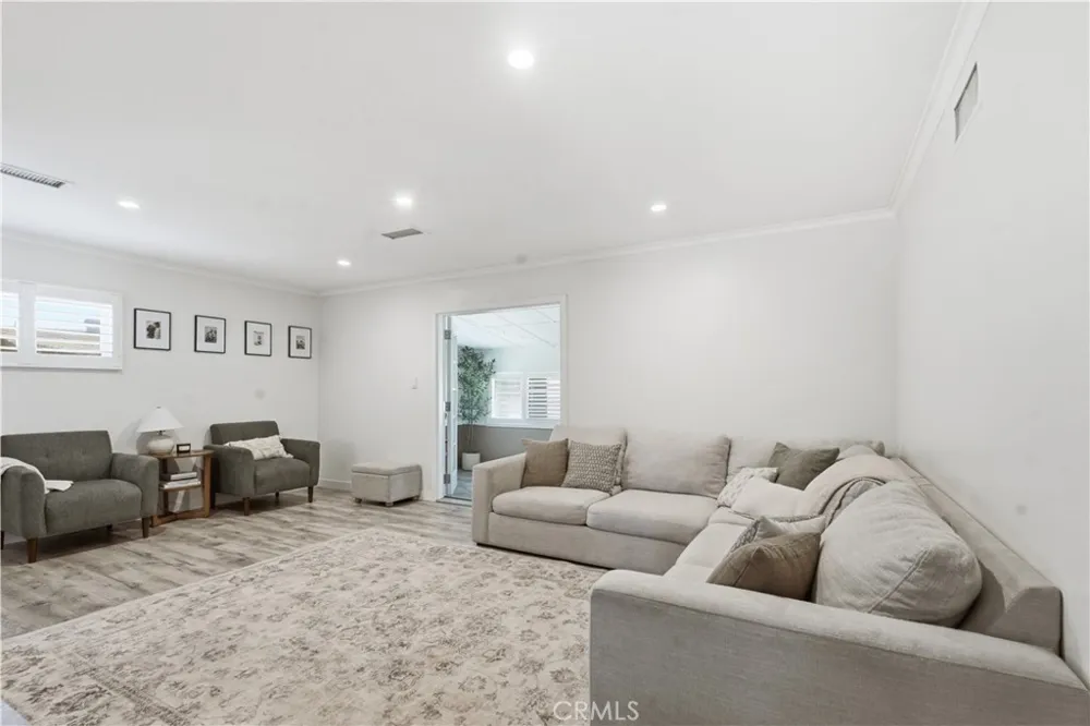 13513 De Alcala La Mirada, CA 90638