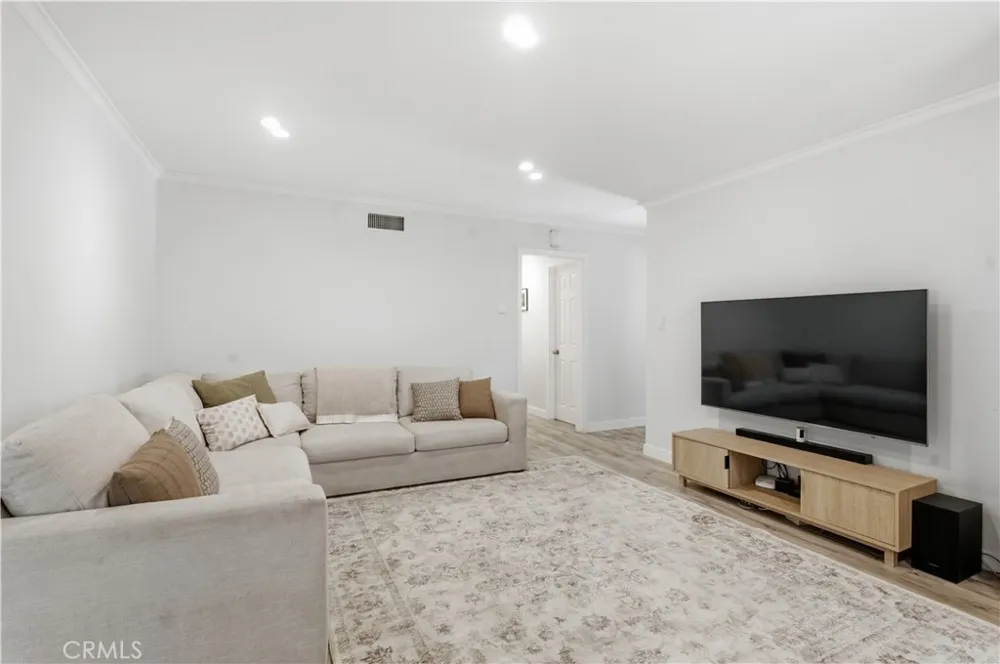 13513 De Alcala La Mirada, CA 90638