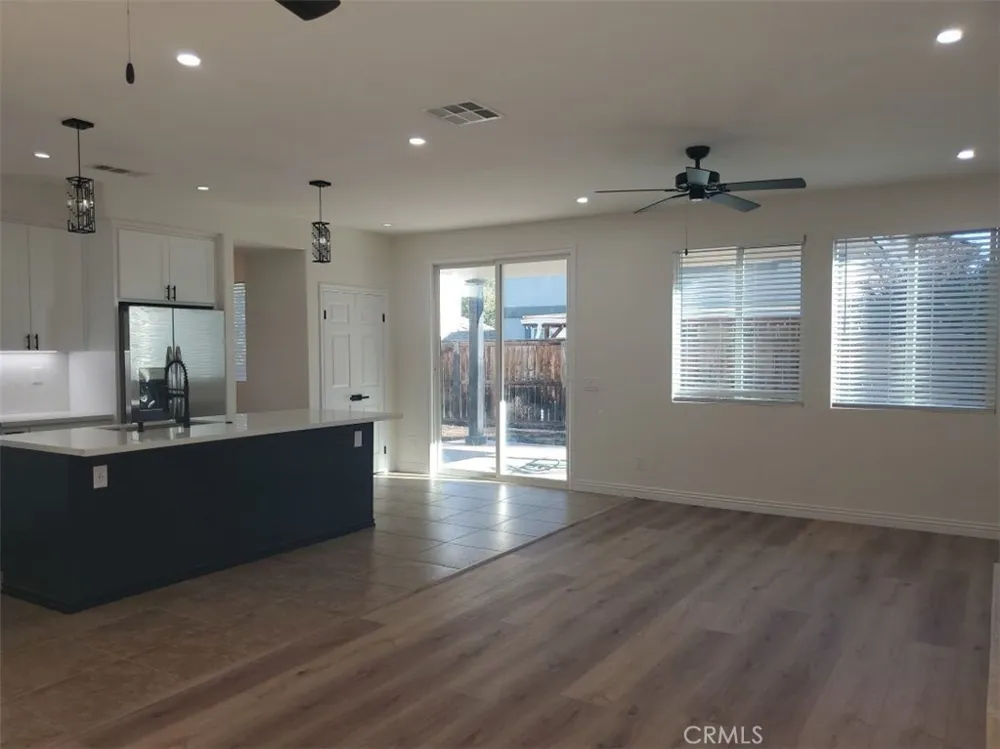 1183 Roadrunner San Jacinto, CA 92582