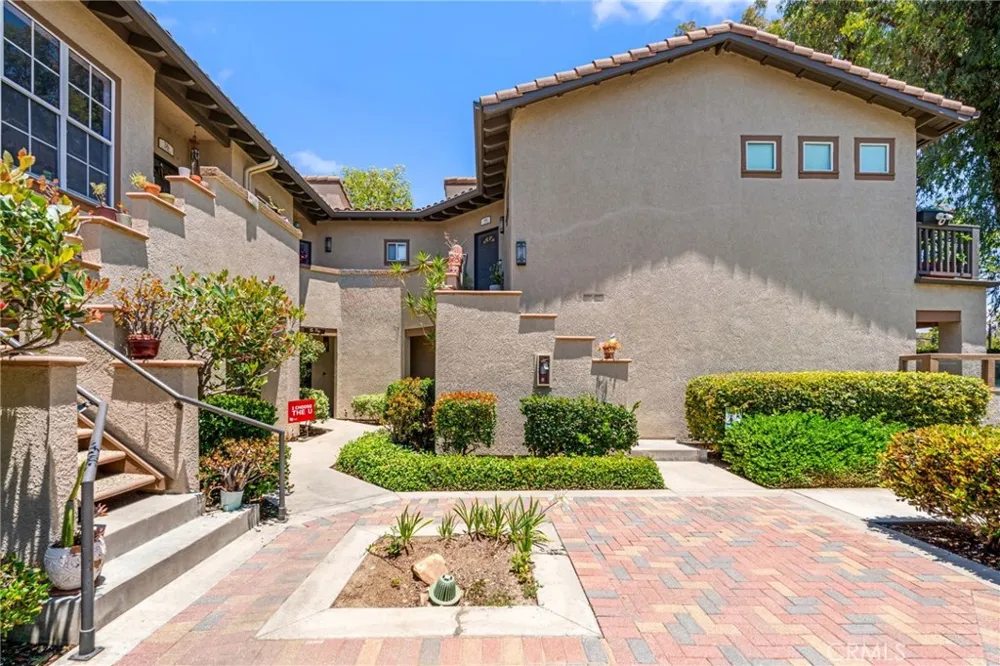 42 Via Contento Rancho Santa Margarita, CA 92688