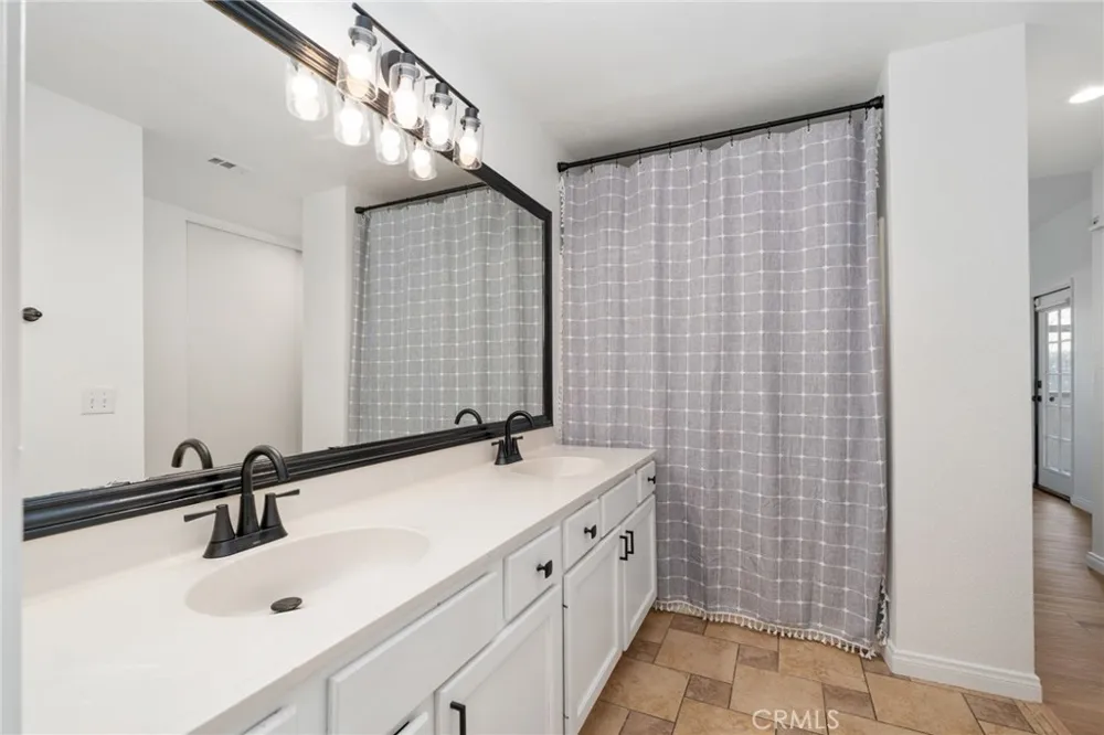 42 Via Contento Rancho Santa Margarita, CA 92688