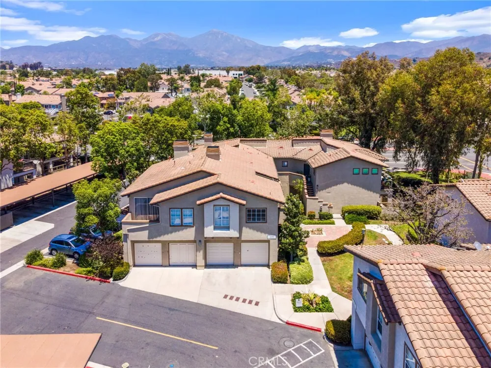 42 Via Contento Rancho Santa Margarita, CA 92688