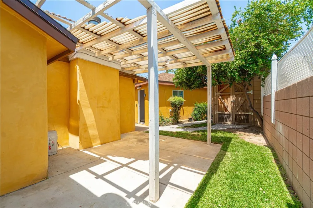 11527 Buell Santa Fe Springs, CA 90670