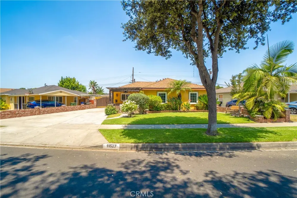 11527 Buell Santa Fe Springs, CA 90670