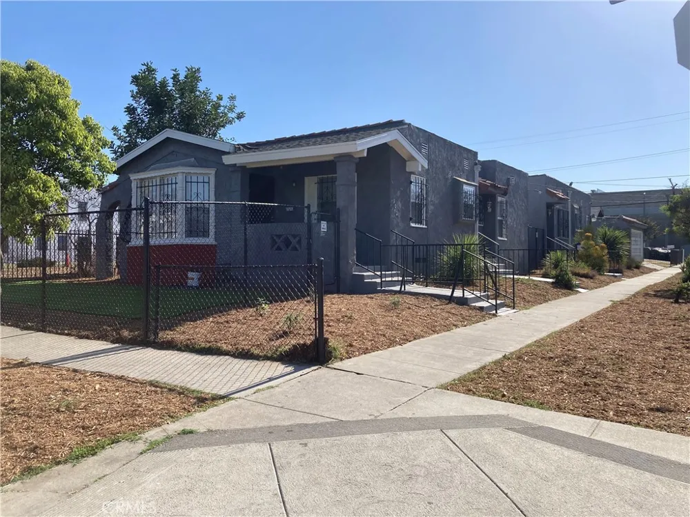 302 W 107th Street Los Angeles, CA 90003
