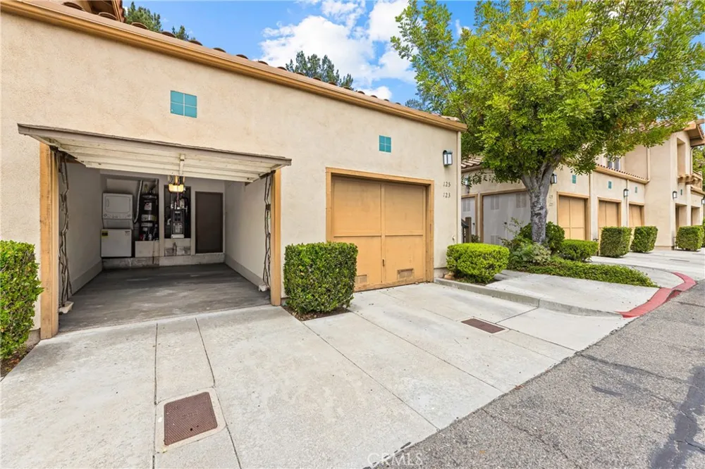 123 Timbre Rancho Santa Margarita, CA 92688