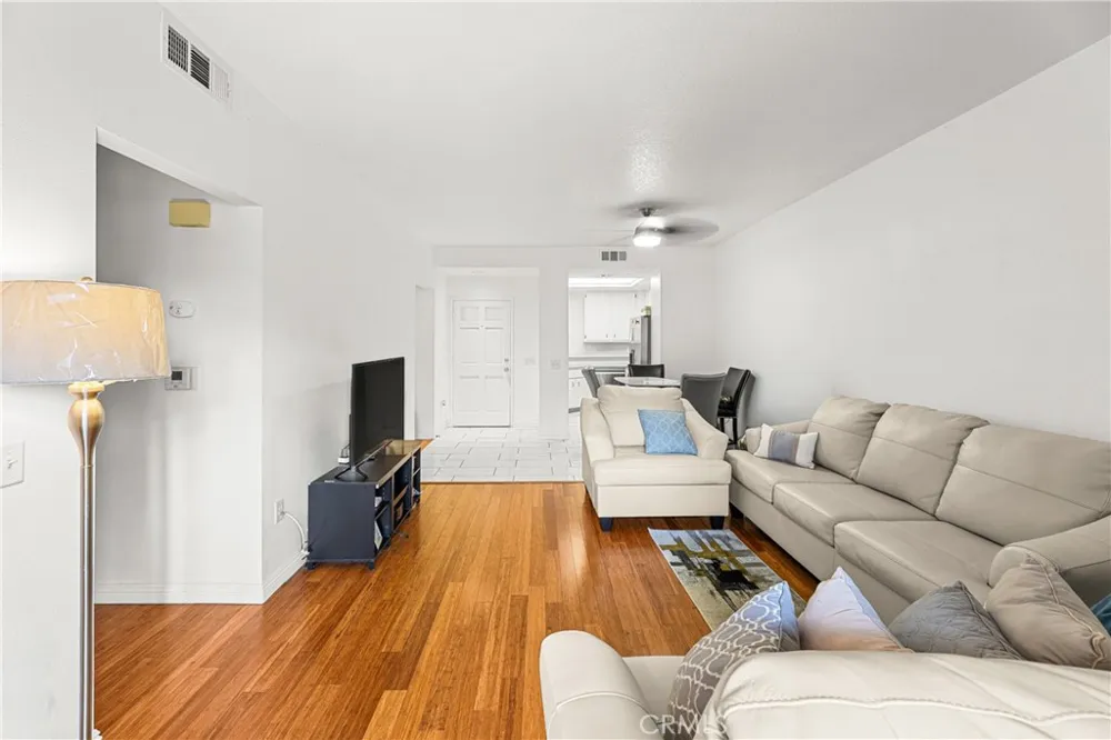 123 Timbre Rancho Santa Margarita, CA 92688