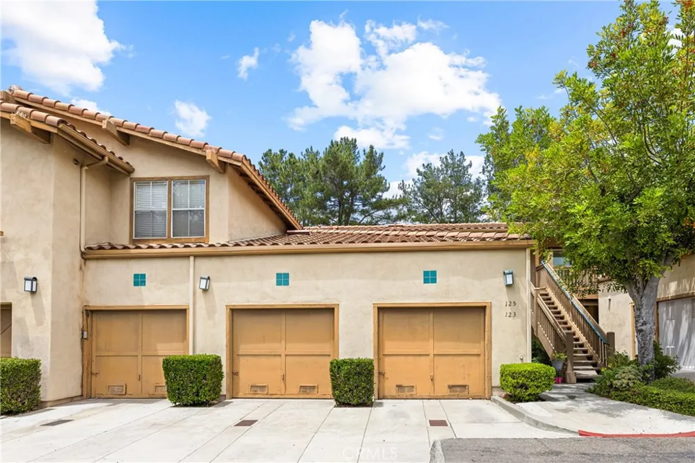 123 Timbre Rancho Santa Margarita, CA 92688