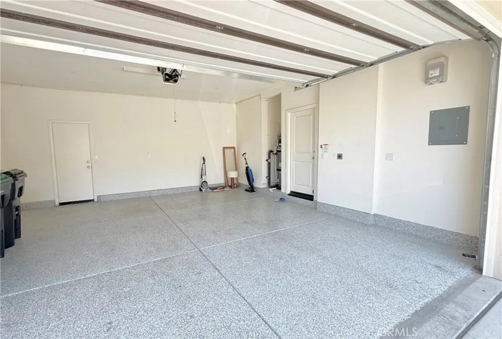 16197 Alamo Court Chino, CA 91708