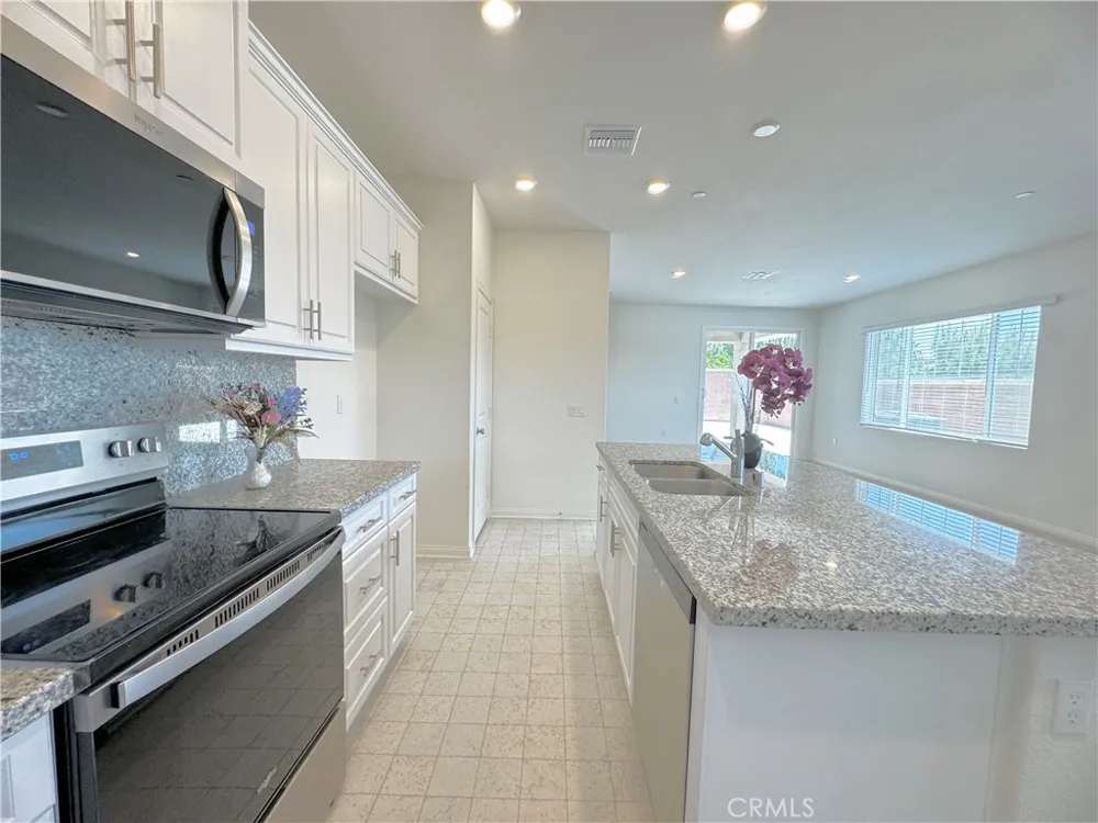 16197 Alamo Court Chino, CA 91708