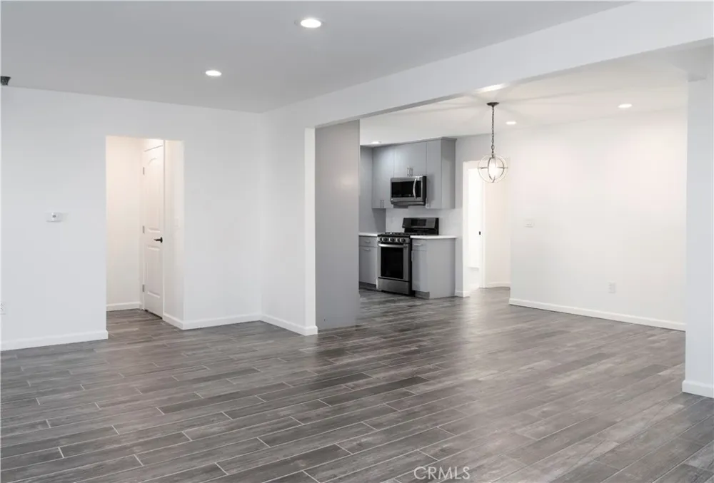 3834 W 111th Inglewood, CA 90303