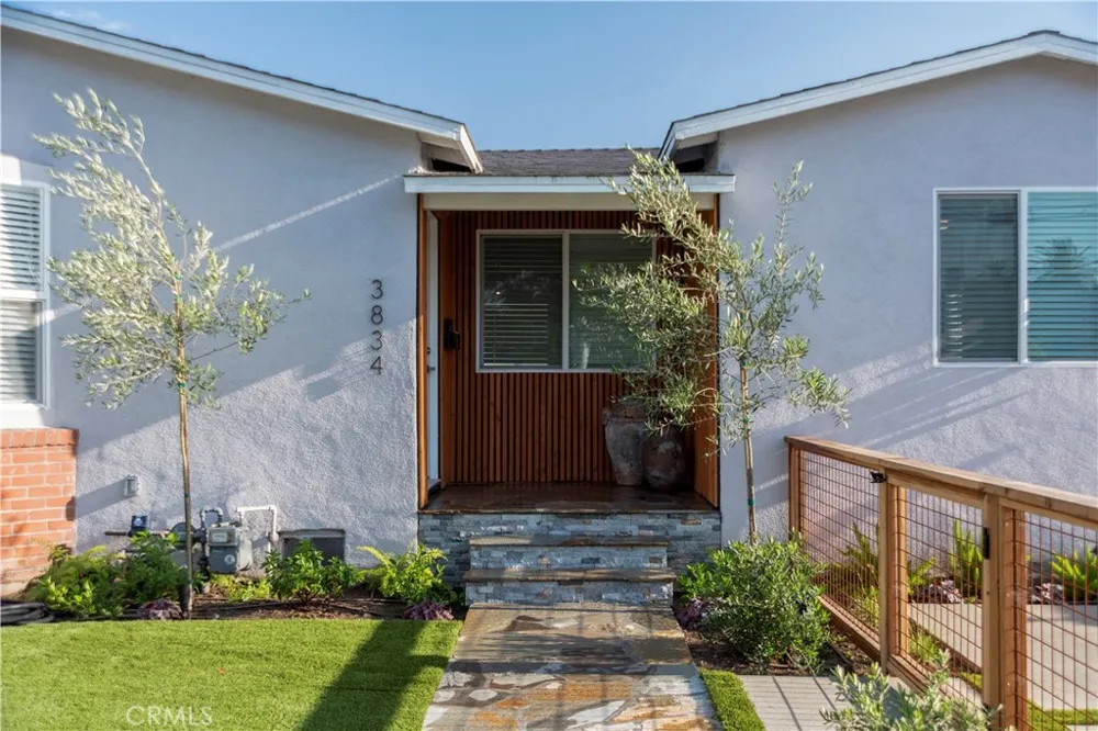 3834 W 111th Inglewood, CA 90303