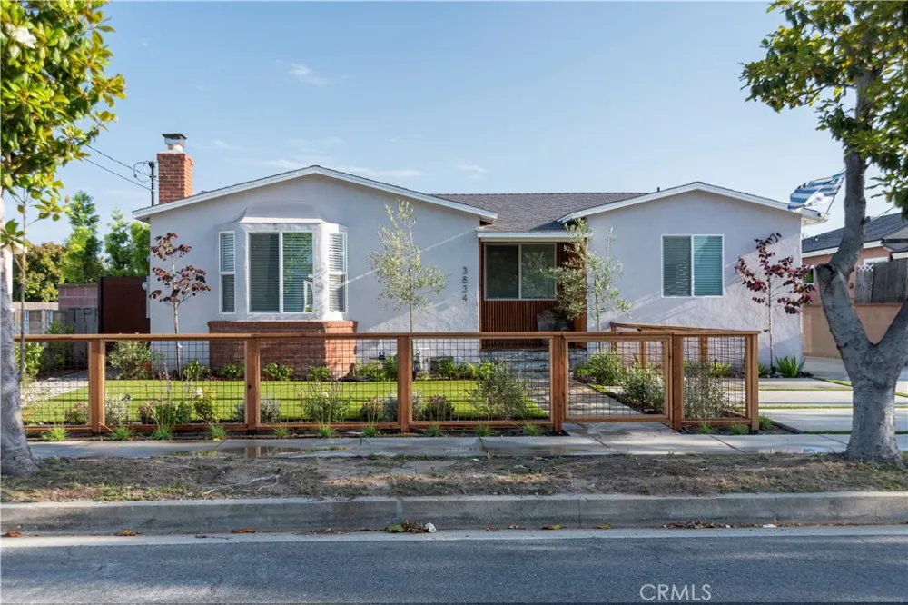 3834 W 111th Inglewood, CA 90303