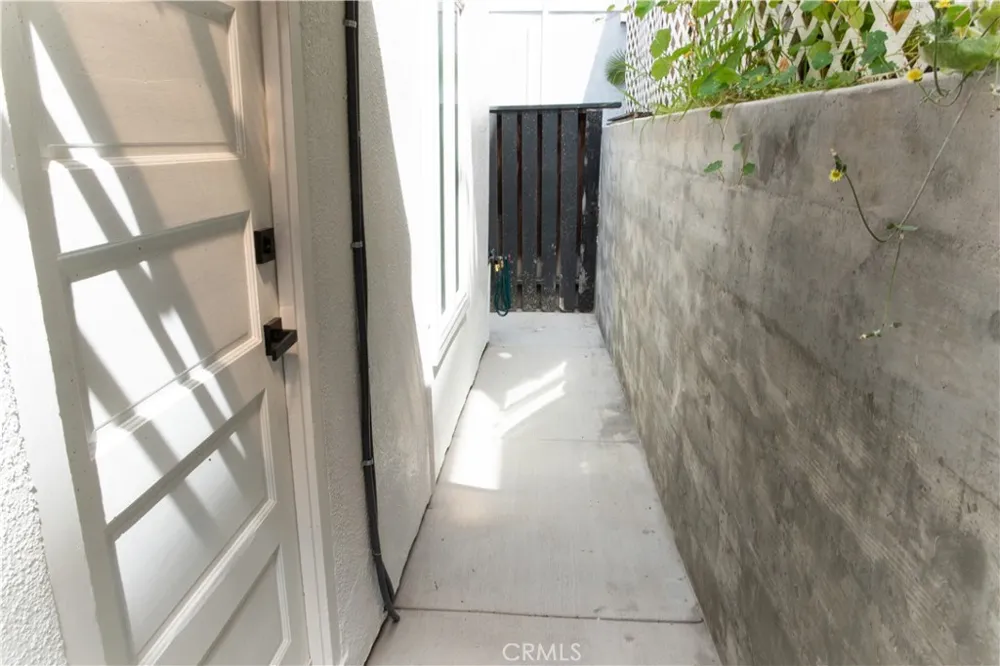 357 Mermaid #B Laguna Beach, CA 92651