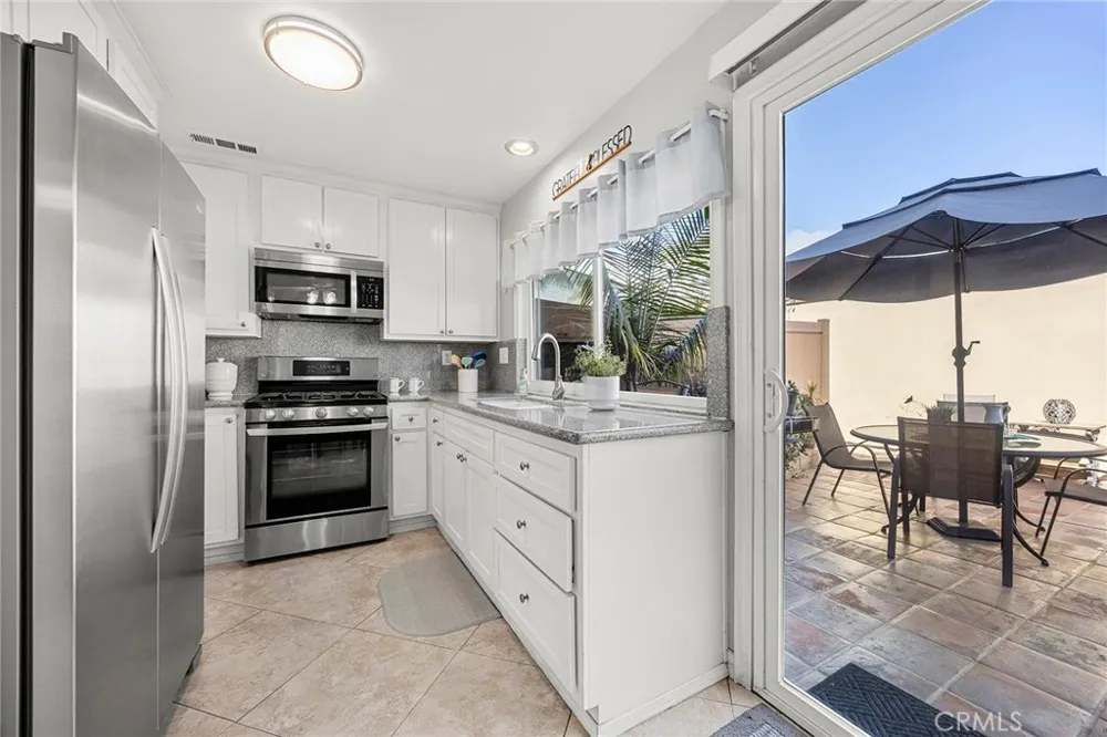 1416 Stoneyhaven Lane Anaheim, CA 92801