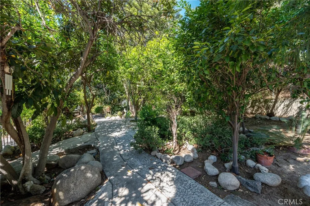24066 Prado Colton, CA 92324