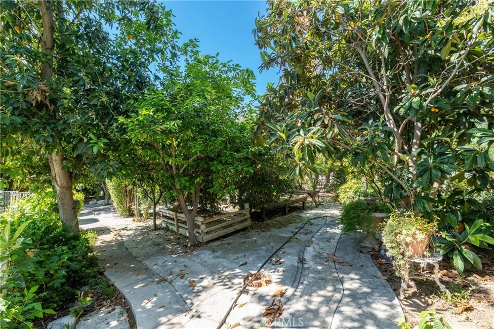 24066 Prado Colton, CA 92324