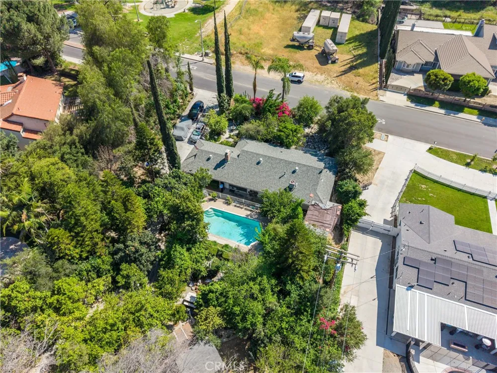24066 Prado Colton, CA 92324