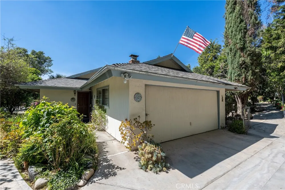 24066 Prado Colton, CA 92324