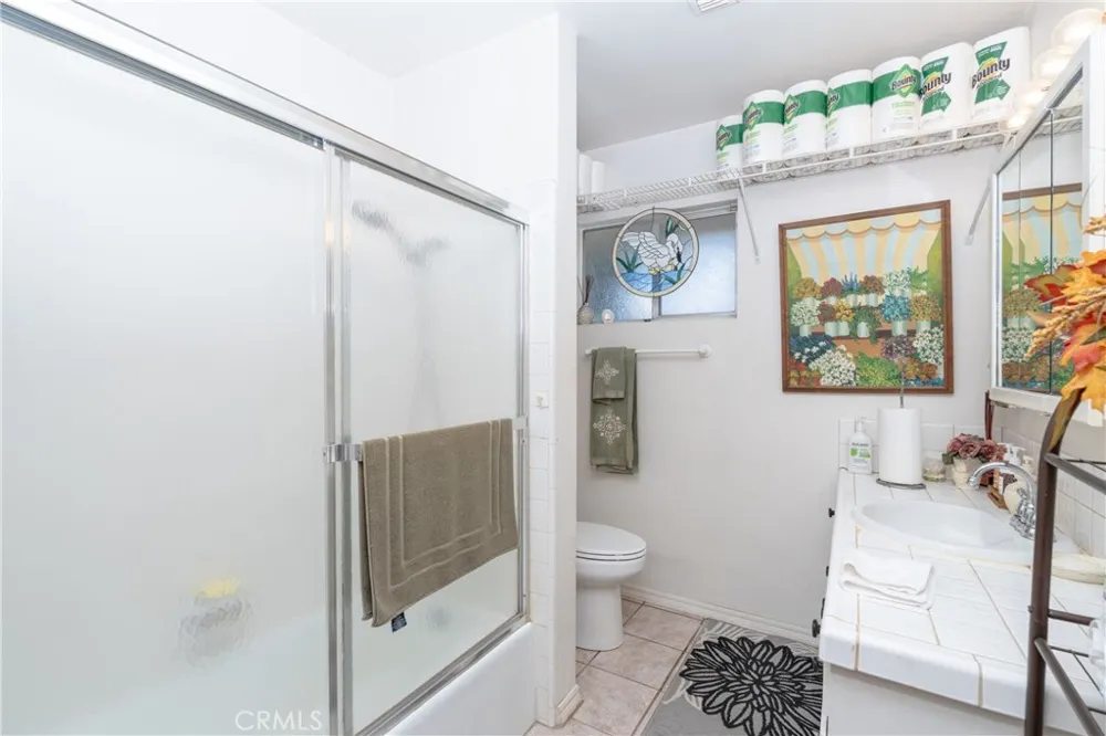 24066 Prado Colton, CA 92324
