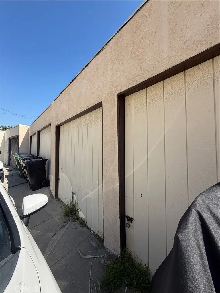 5048 E Echo Street Los Angeles, CA 90042