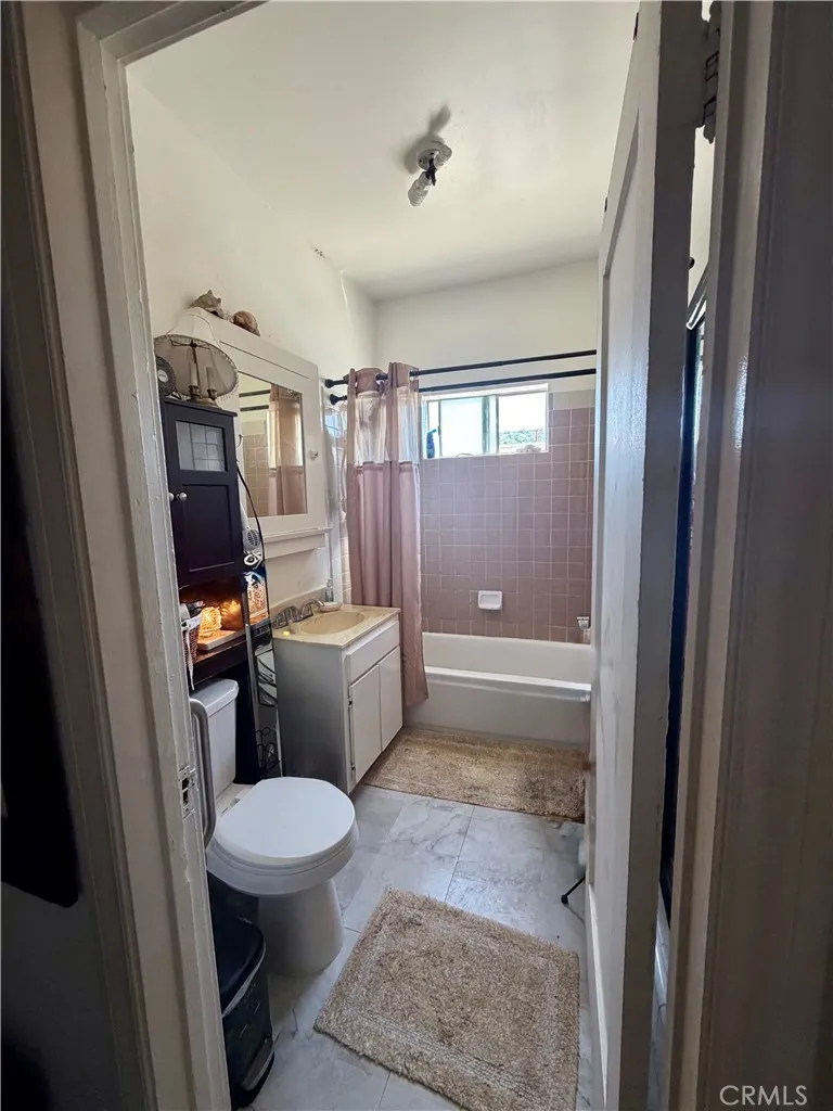 5048 E Echo Street Los Angeles, CA 90042