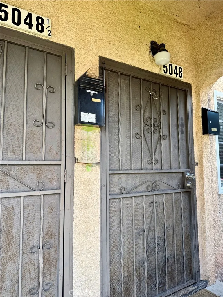 5048 E Echo Street Los Angeles, CA 90042