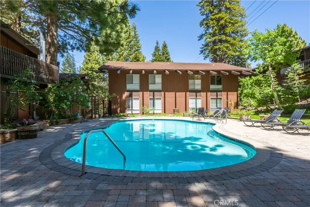 221 Canyon Blvd #206 Mammoth Lakes, CA 93546
