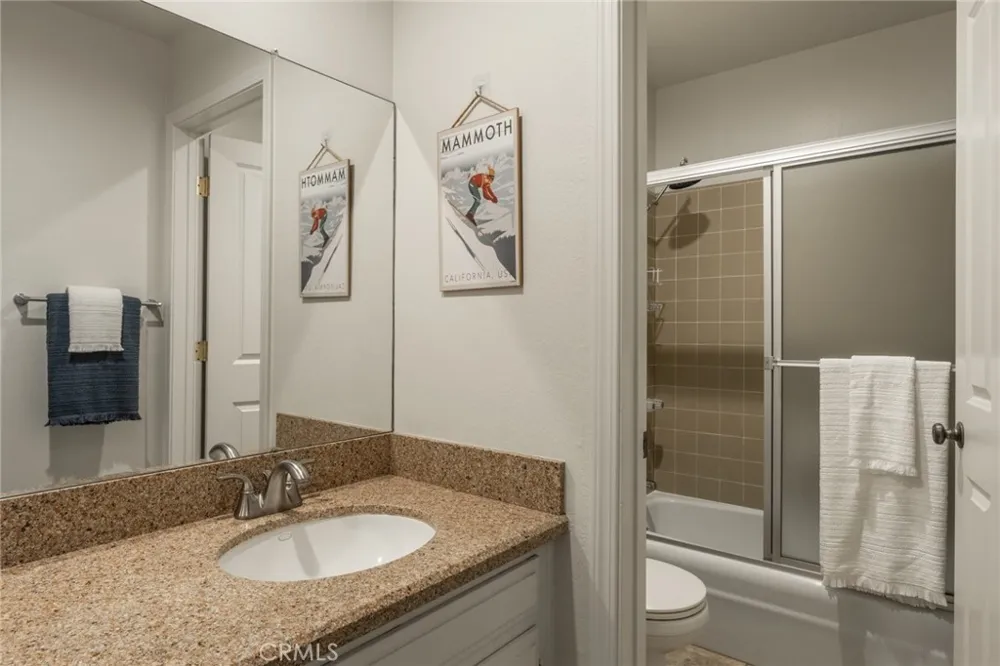 221 Canyon Blvd #206 Mammoth Lakes, CA 93546
