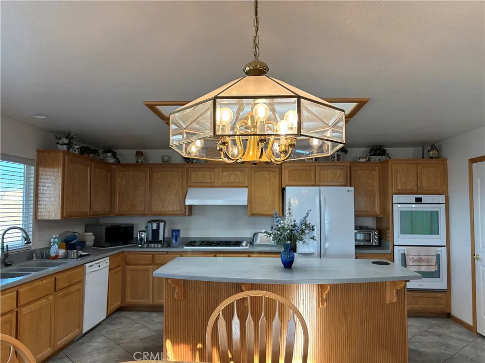 20146 Majestic Apple Valley, CA 92308