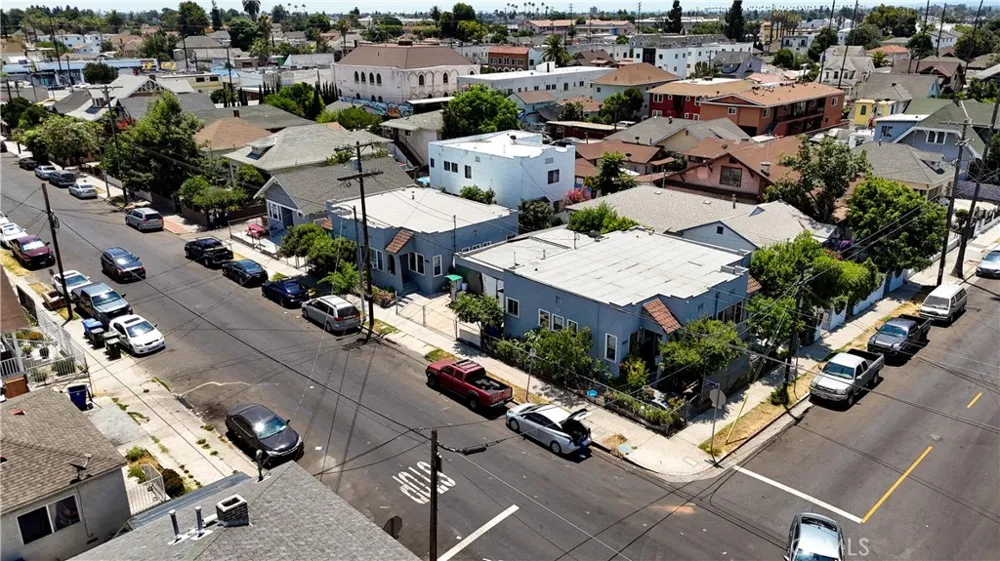 2500 Trinity Street Los Angeles, CA 90011
