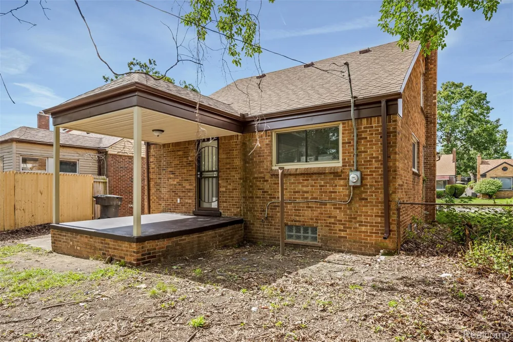 19500 Griggs Street Detroit City, MI 48221