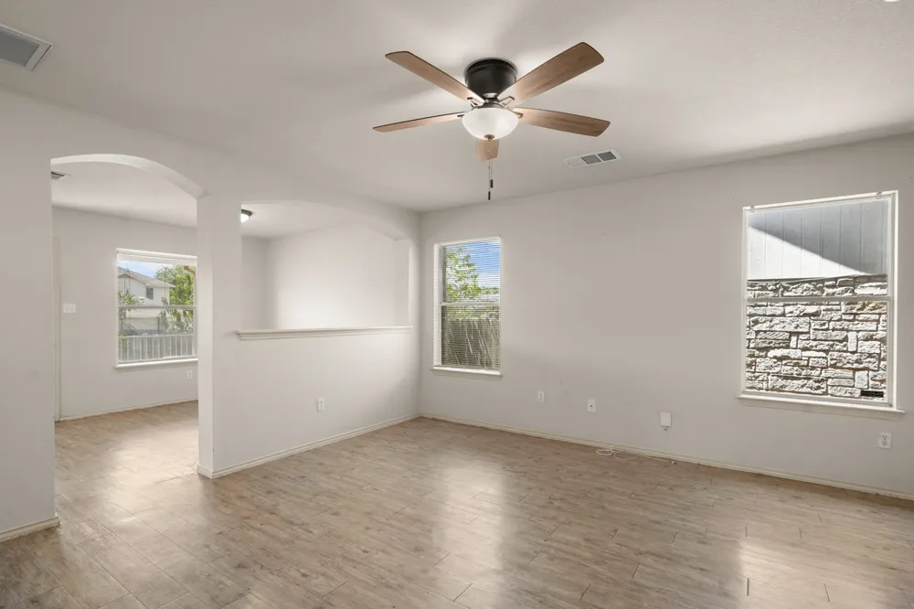 1025 Betty Baker Cove Pflugerville, TX 78660