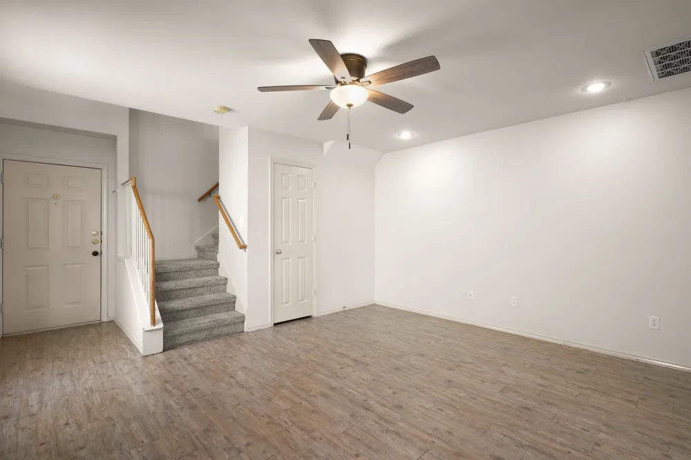1025 Betty Baker Cove Pflugerville, TX 78660