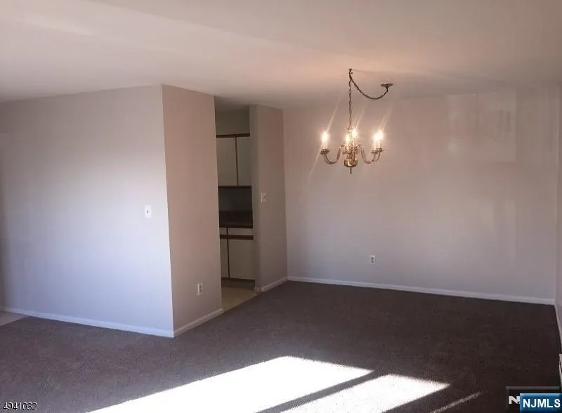 651 Riverside B13 Lyndhurst, NJ 07071