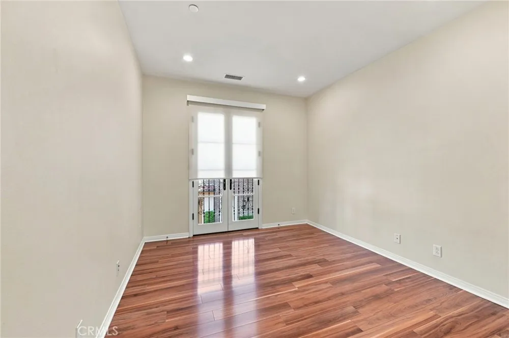 34 Brindisi Irvine, CA 92618