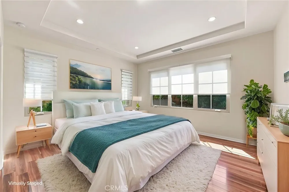 34 Brindisi Irvine, CA 92618