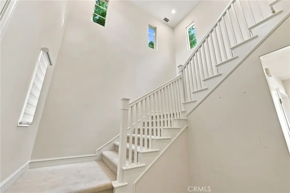 34 Brindisi Irvine, CA 92618