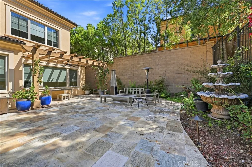 34 Brindisi Irvine, CA 92618