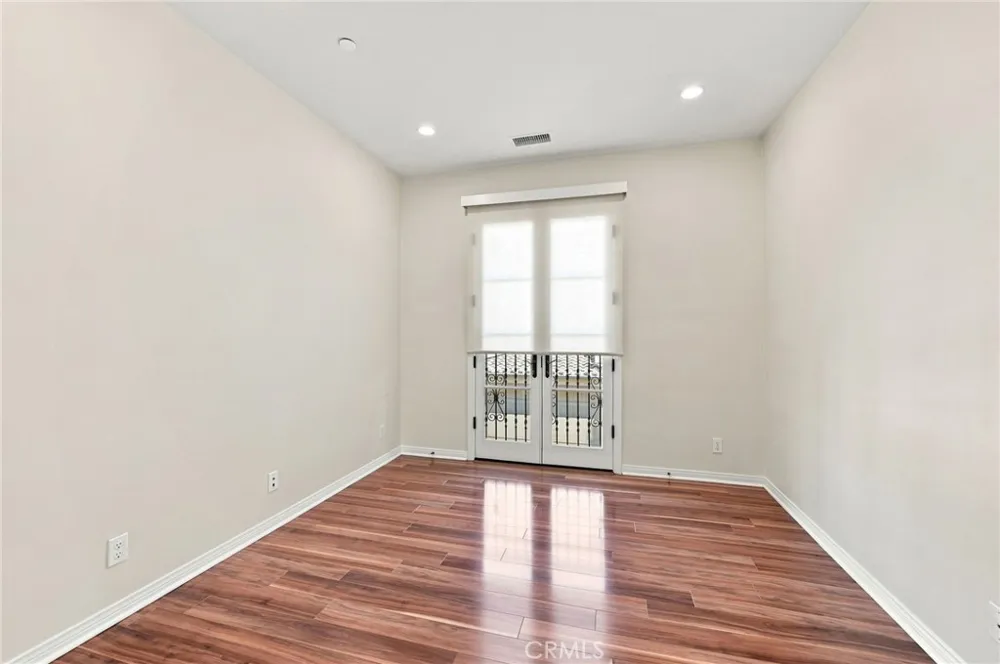 34 Brindisi Irvine, CA 92618