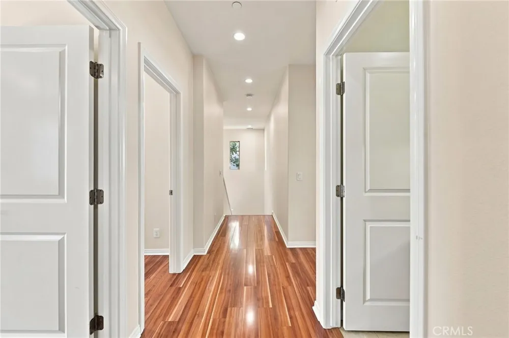 34 Brindisi Irvine, CA 92618