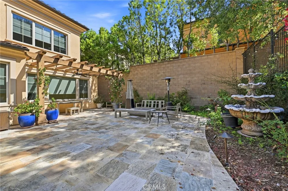 34 Brindisi Irvine, CA 92618