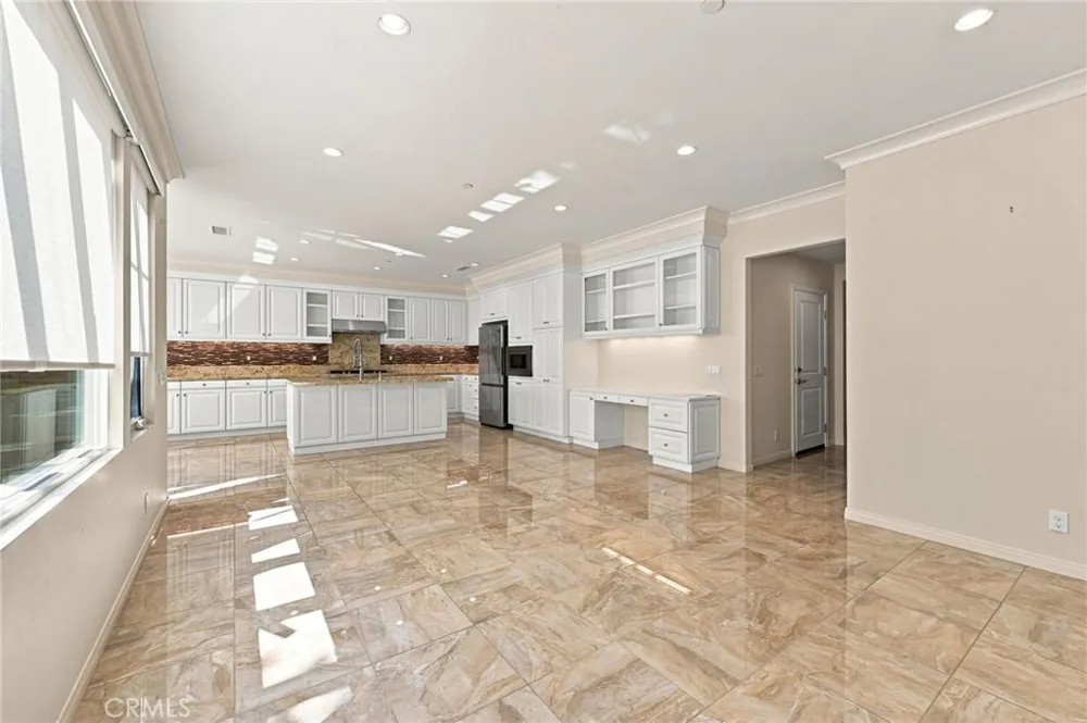34 Brindisi Irvine, CA 92618