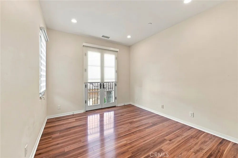 34 Brindisi Irvine, CA 92618