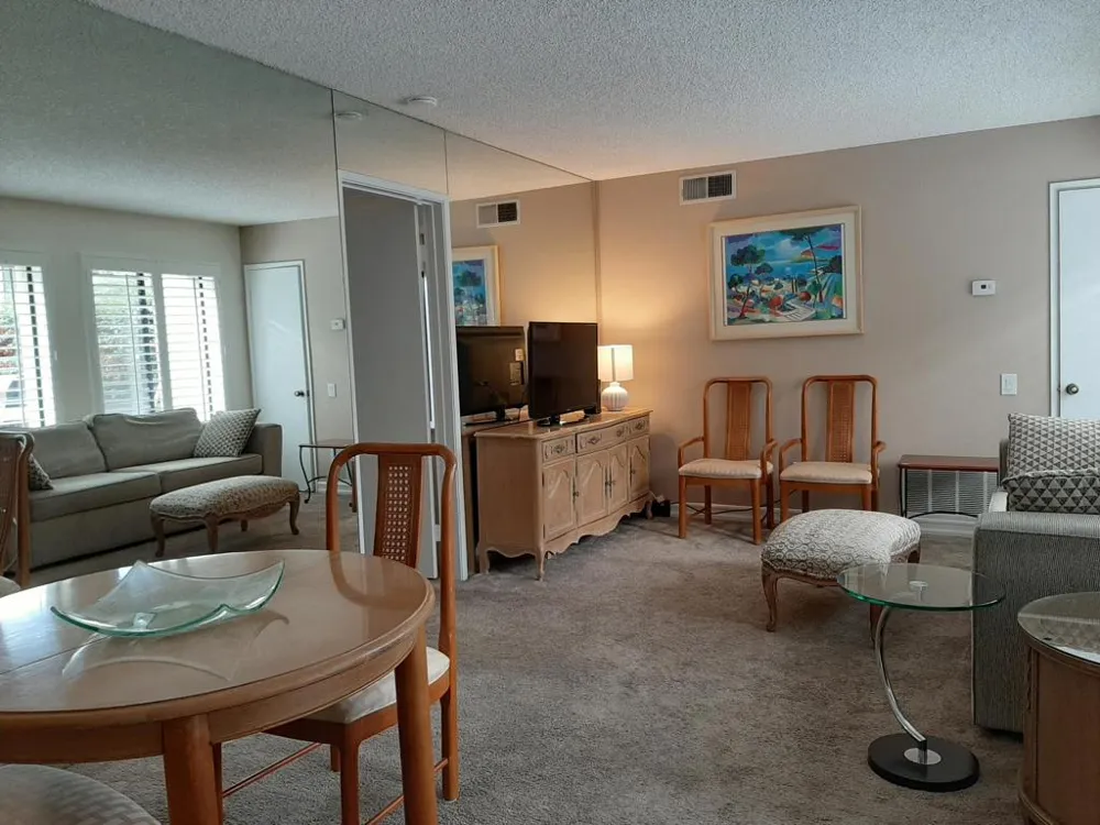 1100 E Amado Road #14d1 Palm Springs, CA 92262