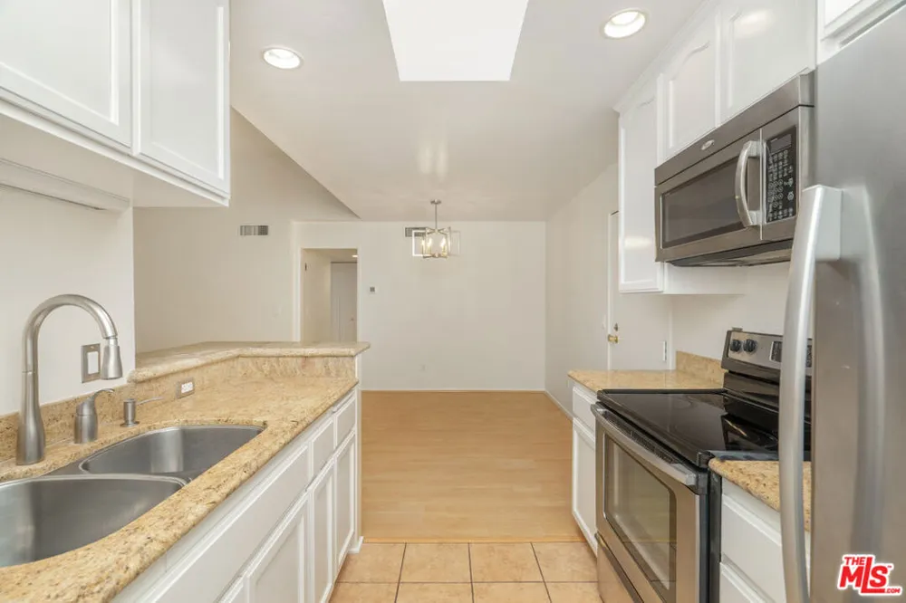 4295 Via Arbolada #312 Los Angeles, CA 90042
