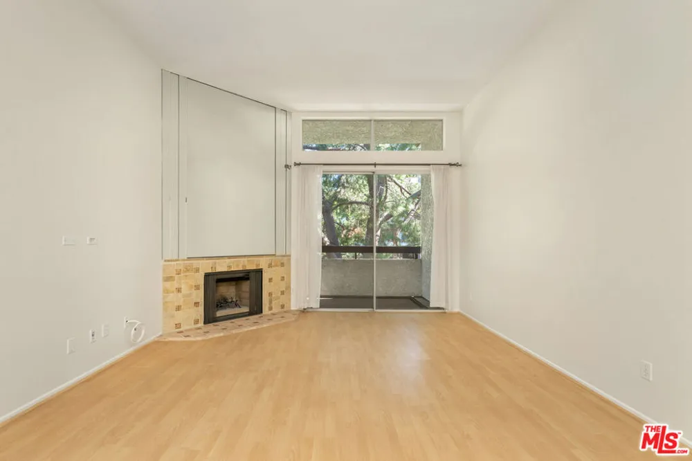 4295 Via Arbolada #312 Los Angeles, CA 90042